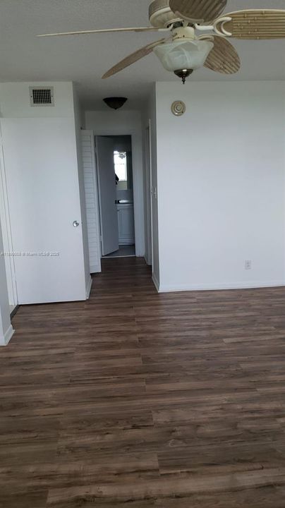 For Sale: $189,000 (2 beds, 2 baths, 1133 Square Feet)