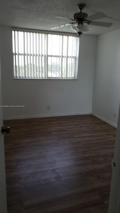 For Sale: $189,000 (2 beds, 2 baths, 1133 Square Feet)
