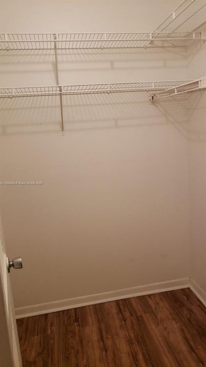 For Sale: $189,000 (2 beds, 2 baths, 1133 Square Feet)