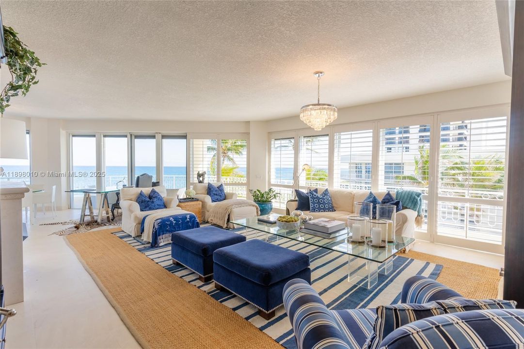 Recientemente alquilado: $14,000 (3 camas, 3 baños, 3500 Pies cuadrados)