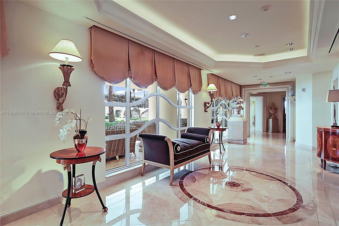 Recientemente alquilado: $14,000 (3 camas, 3 baños, 3500 Pies cuadrados)