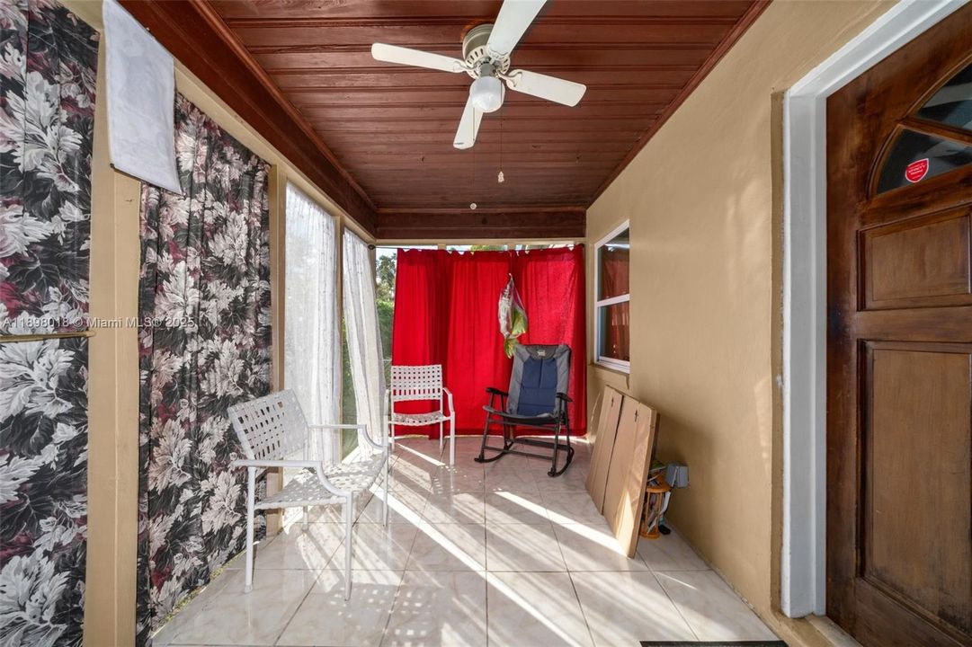 En Venta: $175,000 (2 camas, 1 baños, 938 Pies cuadrados)