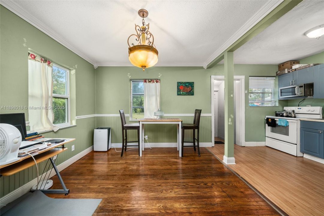 En Venta: $175,000 (2 camas, 1 baños, 938 Pies cuadrados)