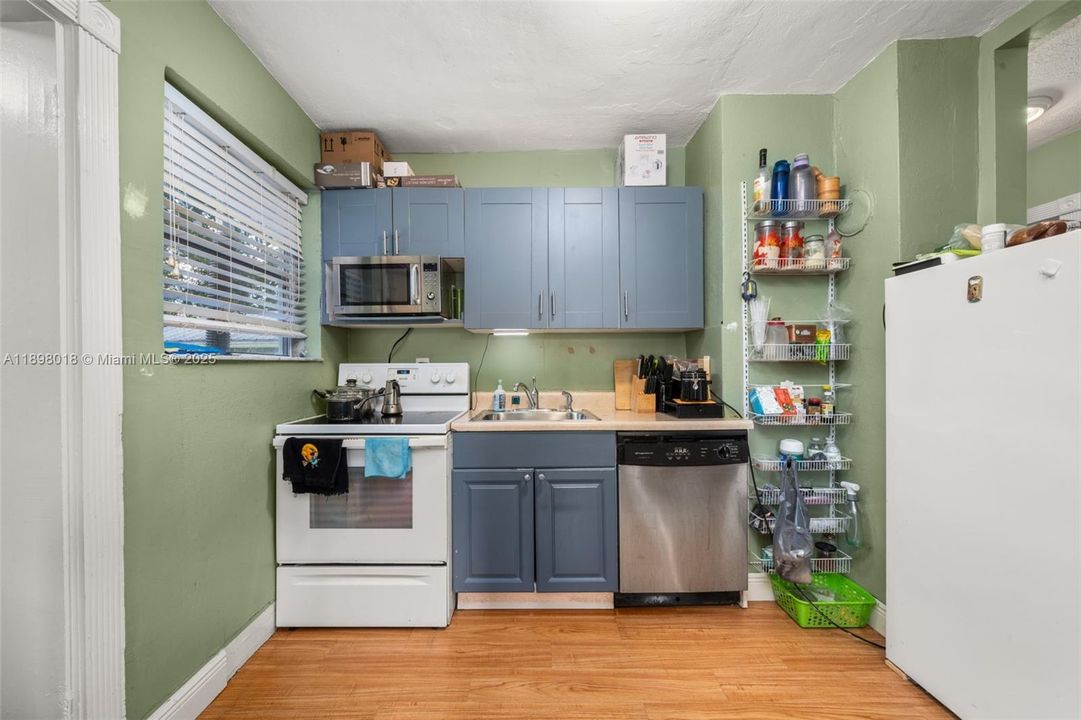 En Venta: $175,000 (2 camas, 1 baños, 938 Pies cuadrados)