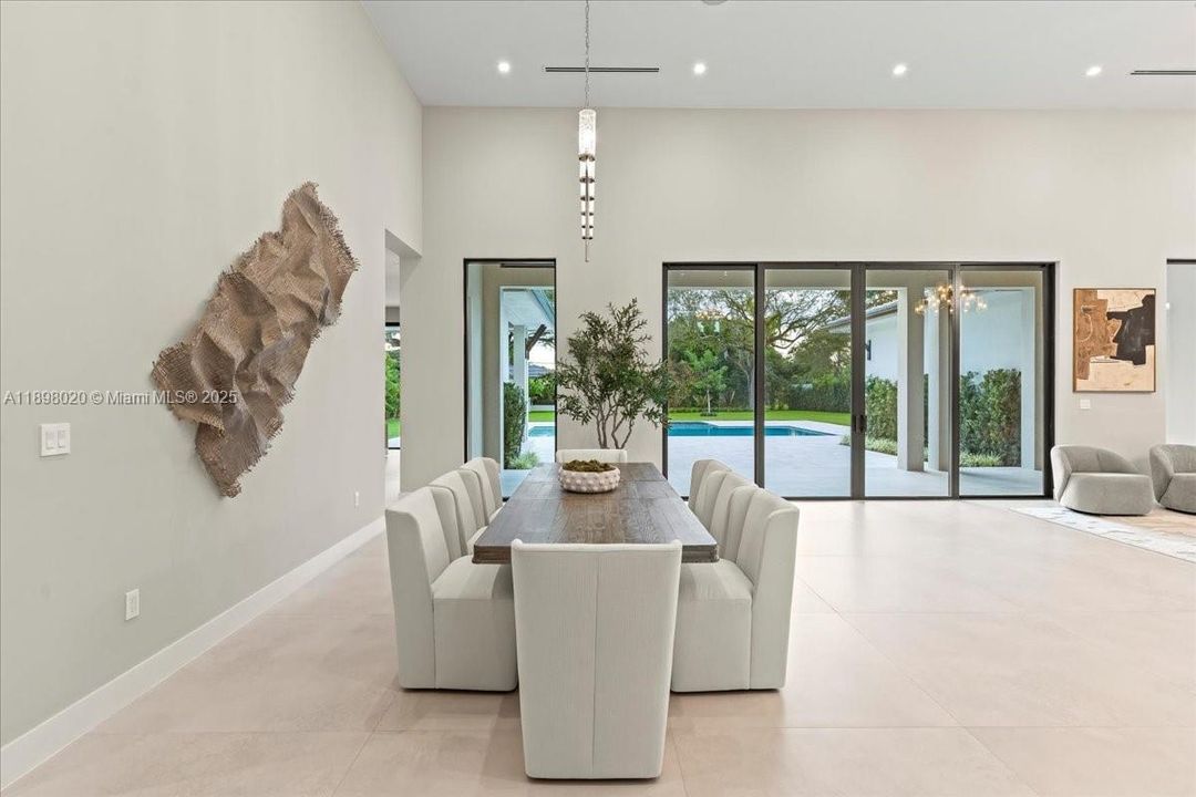 Active With Contract: $4,595,000 (5 beds, 5 baths, 5006 Square Feet)