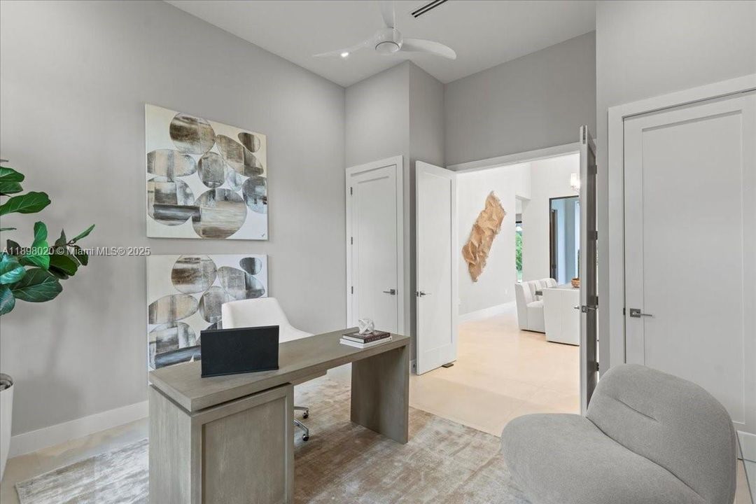 Active With Contract: $4,595,000 (5 beds, 5 baths, 5006 Square Feet)