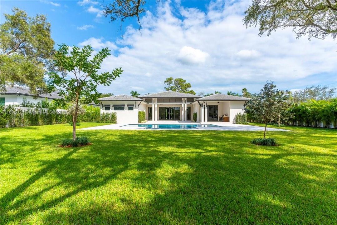 Active With Contract: $4,595,000 (5 beds, 5 baths, 5006 Square Feet)