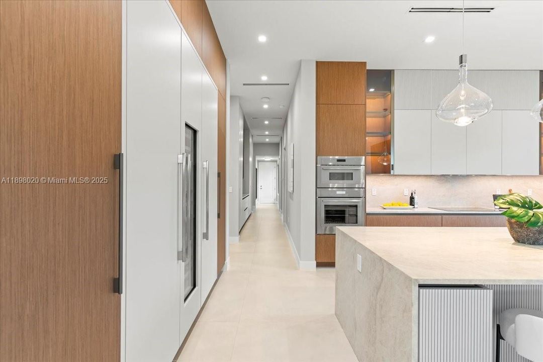 Active With Contract: $4,595,000 (5 beds, 5 baths, 5006 Square Feet)