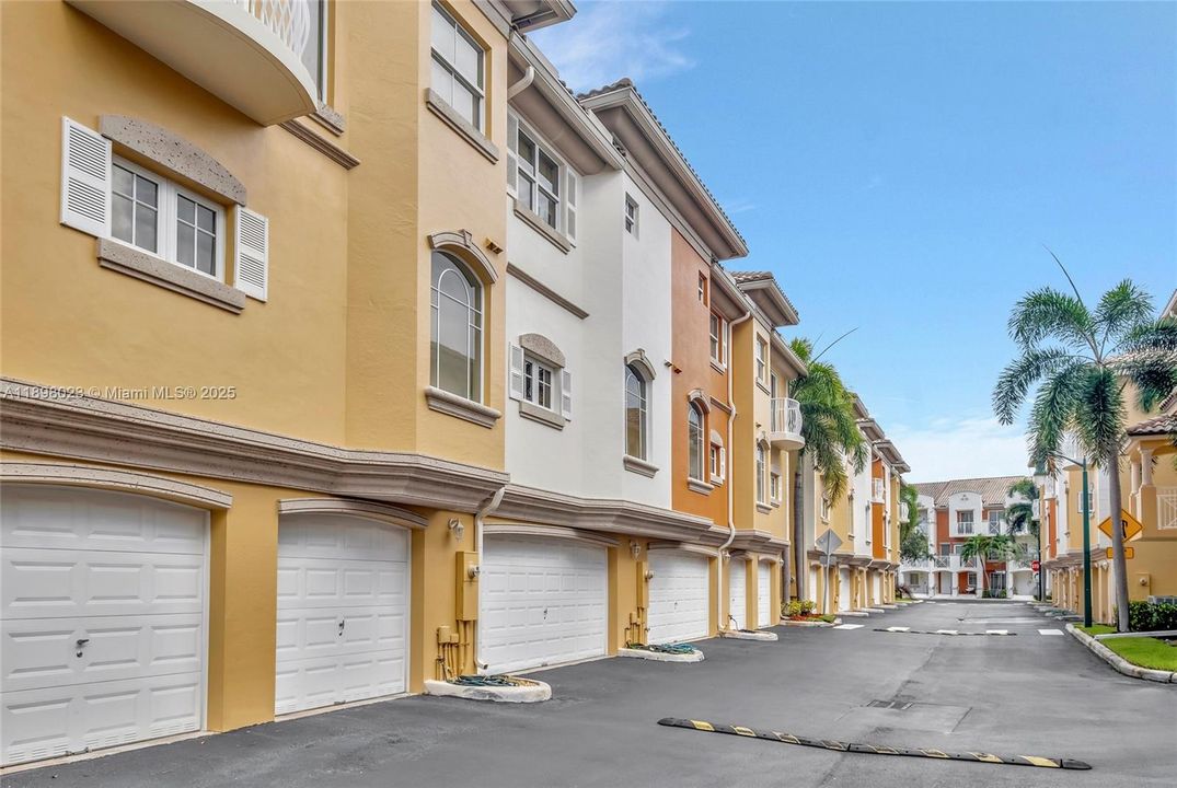 En Venta: $630,000 (2 camas, 2 baños, 1745 Pies cuadrados)