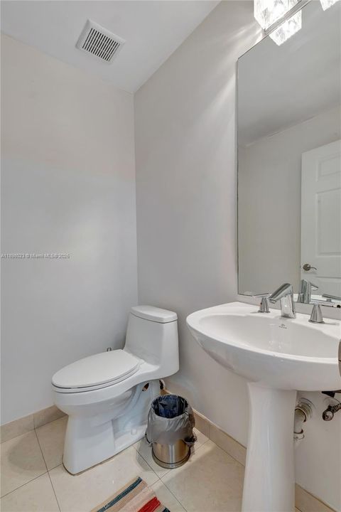 En Venta: $630,000 (2 camas, 2 baños, 1745 Pies cuadrados)