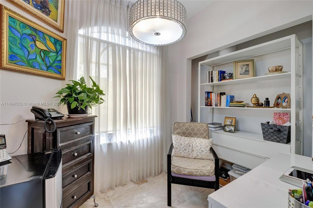 En Venta: $630,000 (2 camas, 2 baños, 1745 Pies cuadrados)