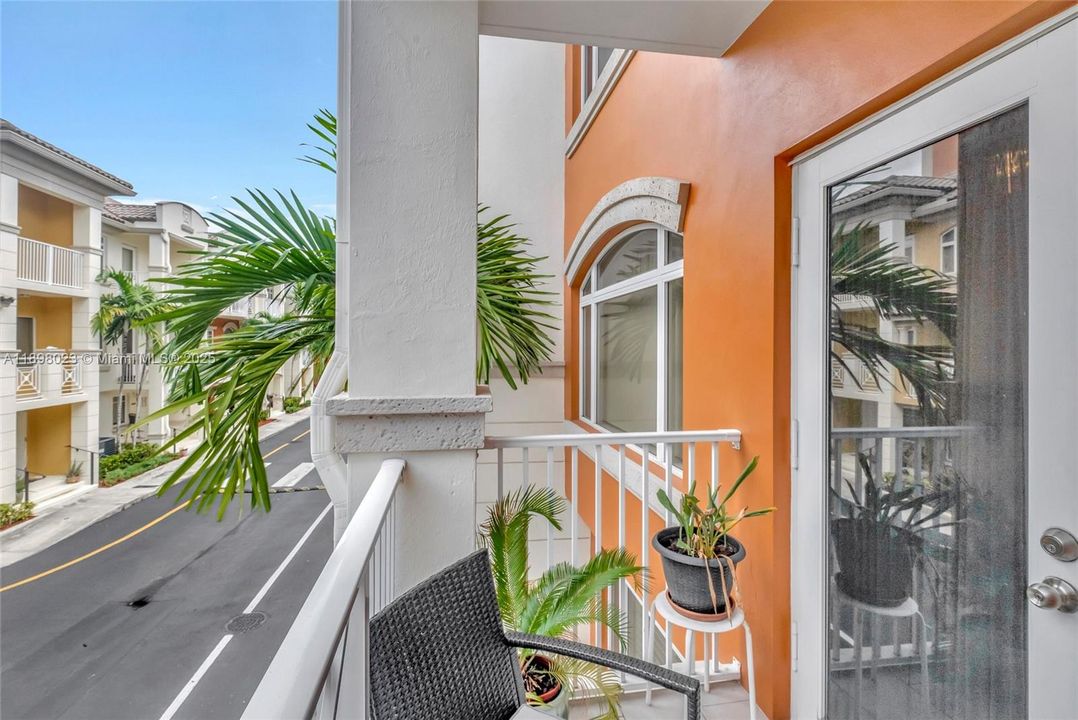 En Venta: $630,000 (2 camas, 2 baños, 1745 Pies cuadrados)