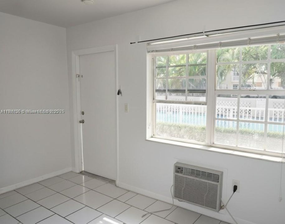 Activo con contrato: $257,000 (1 camas, 1 baños, 695 Pies cuadrados)