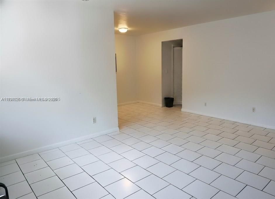 Activo con contrato: $257,000 (1 camas, 1 baños, 695 Pies cuadrados)