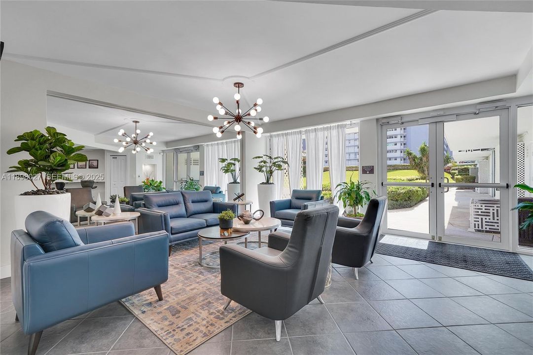 待售: $249,000 (1 贝兹, 1 浴室, 750 平方英尺)