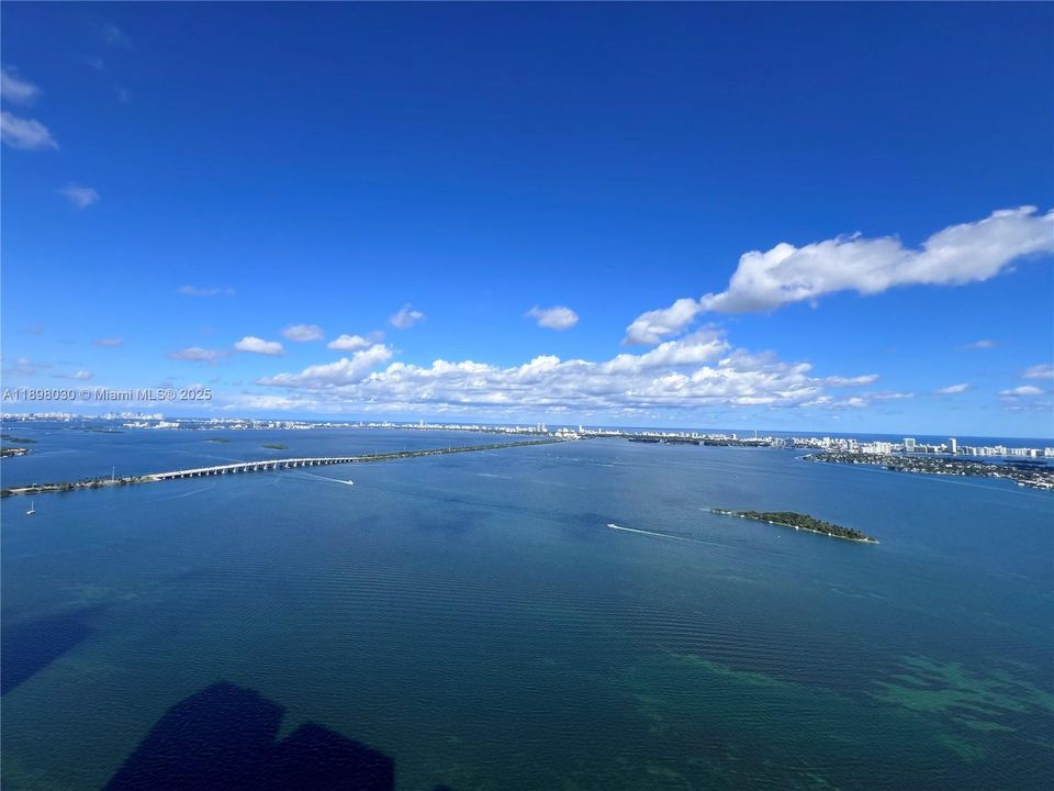 出租: $25,000 (4 贝兹, 5 浴室, 2582 平方英尺)