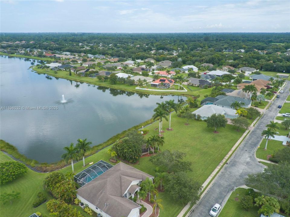 For Sale: $595,000 (3 beds, 2 baths, 2691 Square Feet)