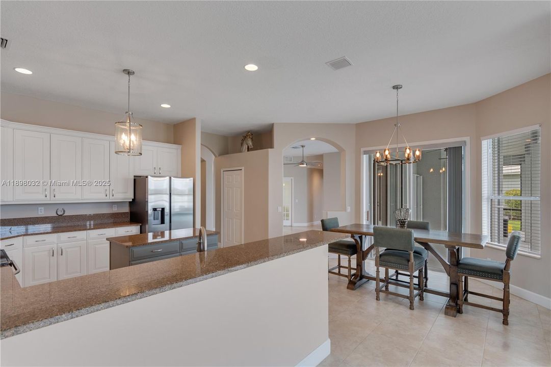 For Sale: $595,000 (3 beds, 2 baths, 2691 Square Feet)