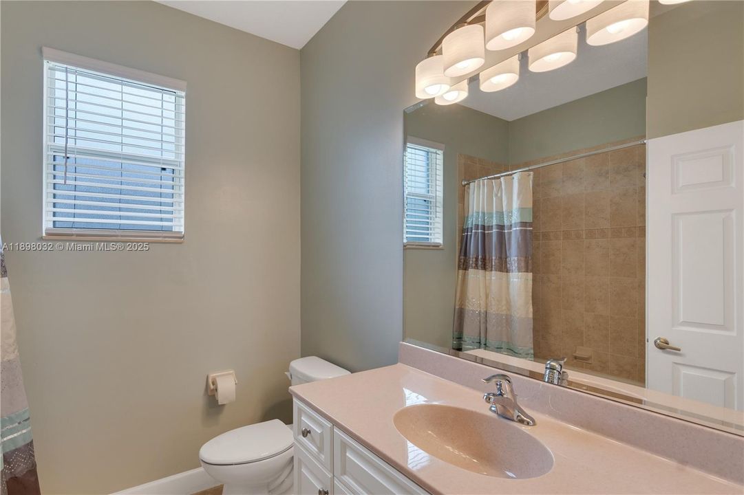 For Sale: $595,000 (3 beds, 2 baths, 2691 Square Feet)