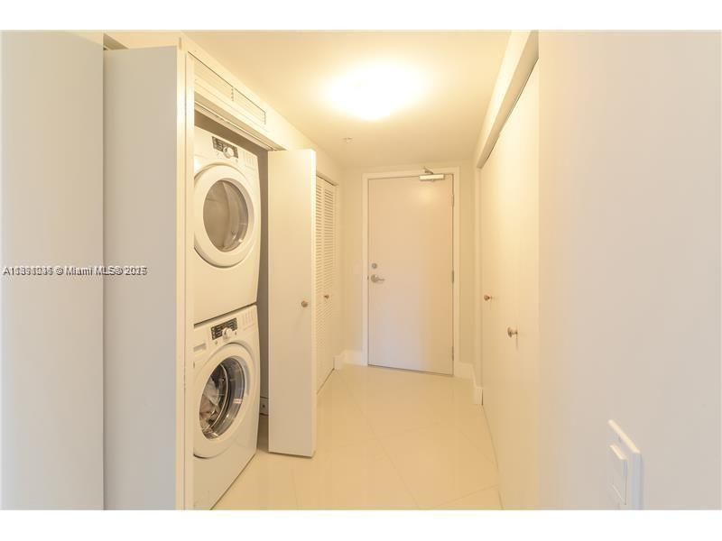 For Sale: $1,480,000 (3 beds, 3 baths, 1669 Square Feet)