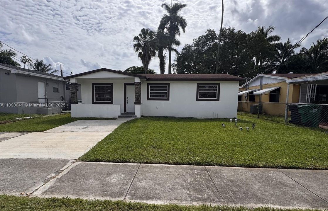 Recently Rented: $5,500 (7 beds, 4 baths, 1862 Square Feet)