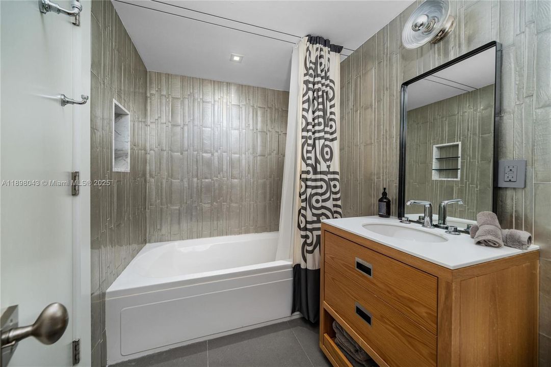 待售: $1,650,000 (3 贝兹, 3 浴室, 1929 平方英尺)