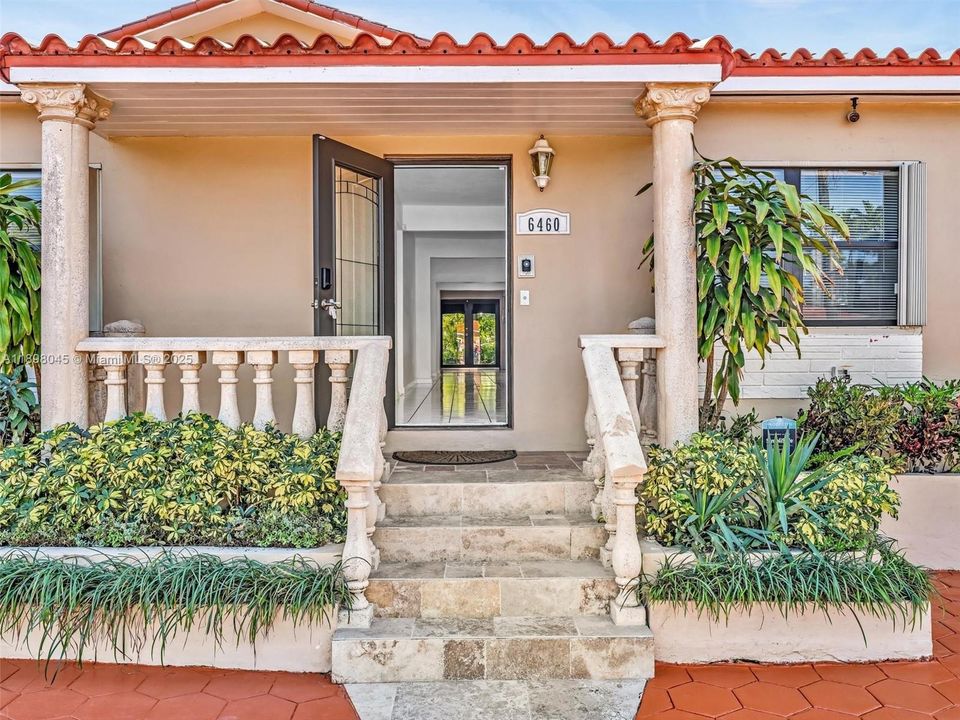 На продажу: $850,000 (4 спален, 3 ванн, 2675 Квадратных фут)