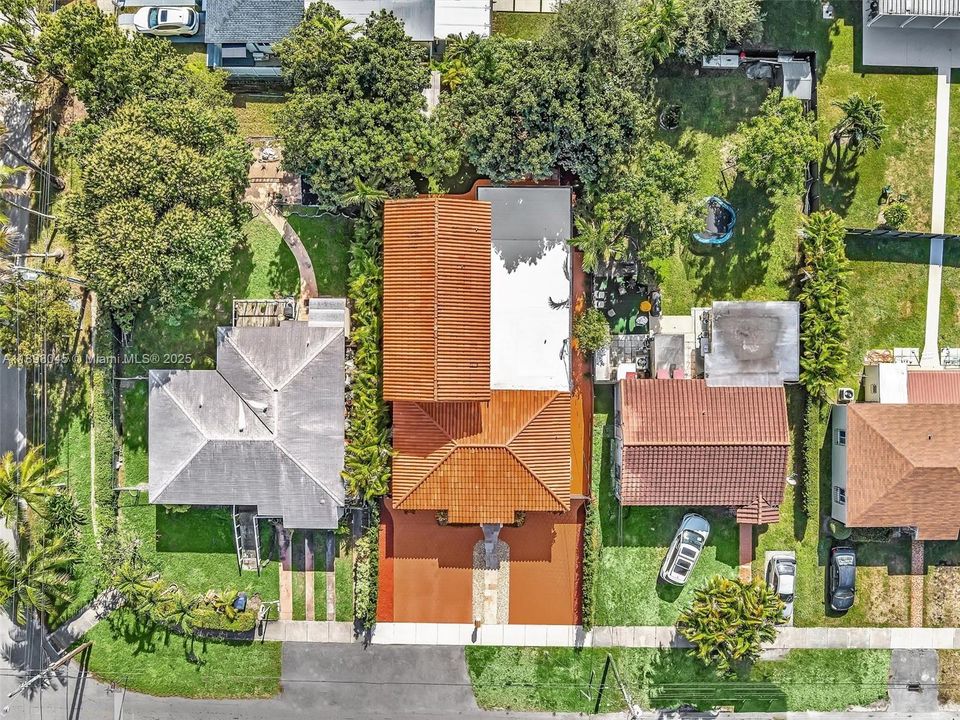 На продажу: $850,000 (4 спален, 3 ванн, 2675 Квадратных фут)