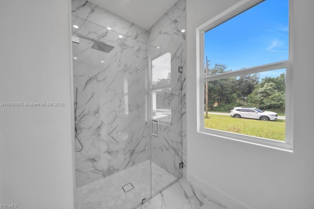 For Sale: $314,900 (3 beds, 2 baths, 1493 Square Feet)