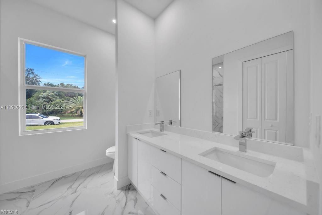 For Sale: $314,900 (3 beds, 2 baths, 1493 Square Feet)