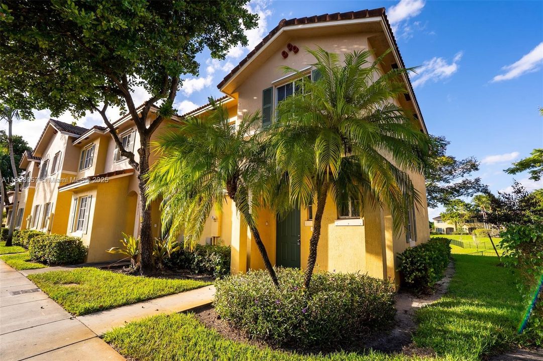 En Venta: $325,000 (2 camas, 2 baños, 1161 Pies cuadrados)