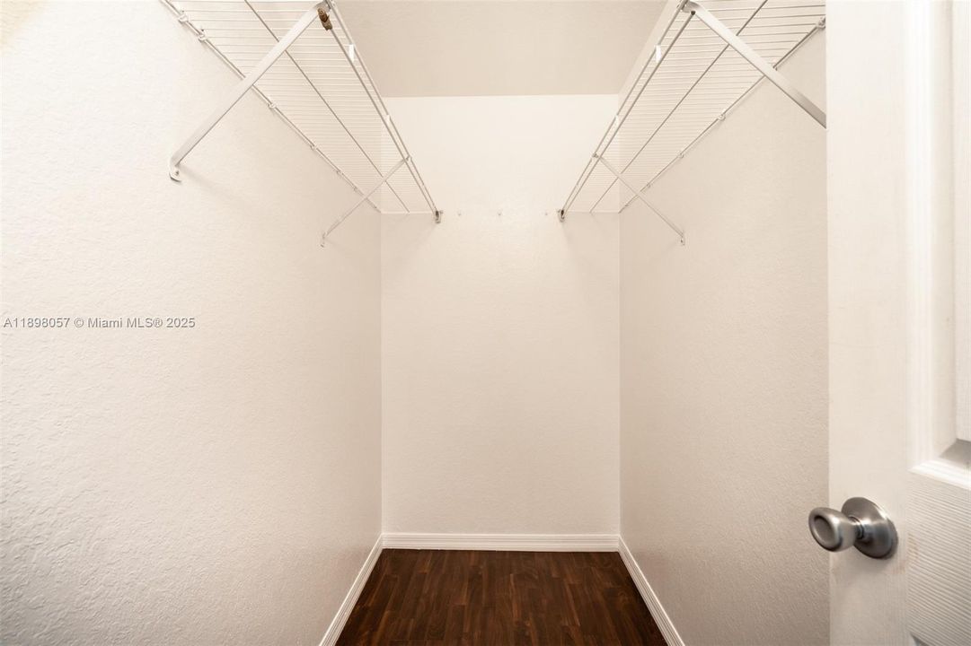 En Venta: $325,000 (2 camas, 2 baños, 1161 Pies cuadrados)