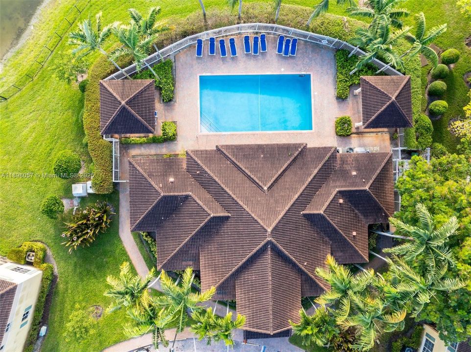 En Venta: $325,000 (2 camas, 2 baños, 1161 Pies cuadrados)