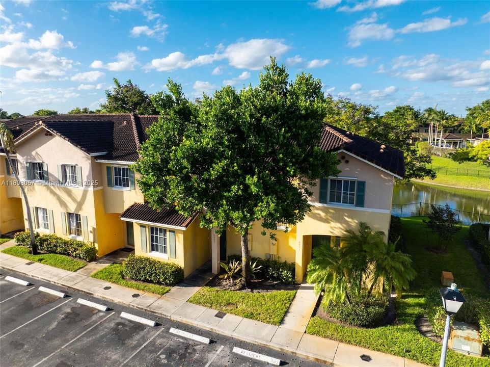 En Venta: $325,000 (2 camas, 2 baños, 1161 Pies cuadrados)