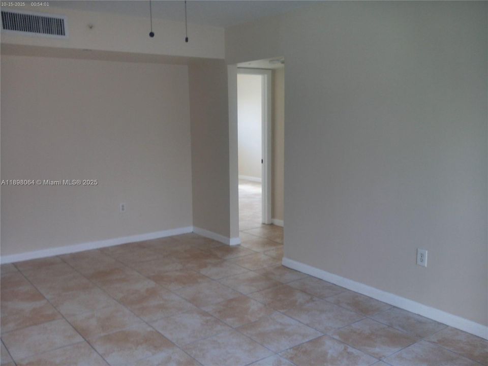 Active With Contract: $2,500 (3 beds, 2 baths, 1040 Square Feet)