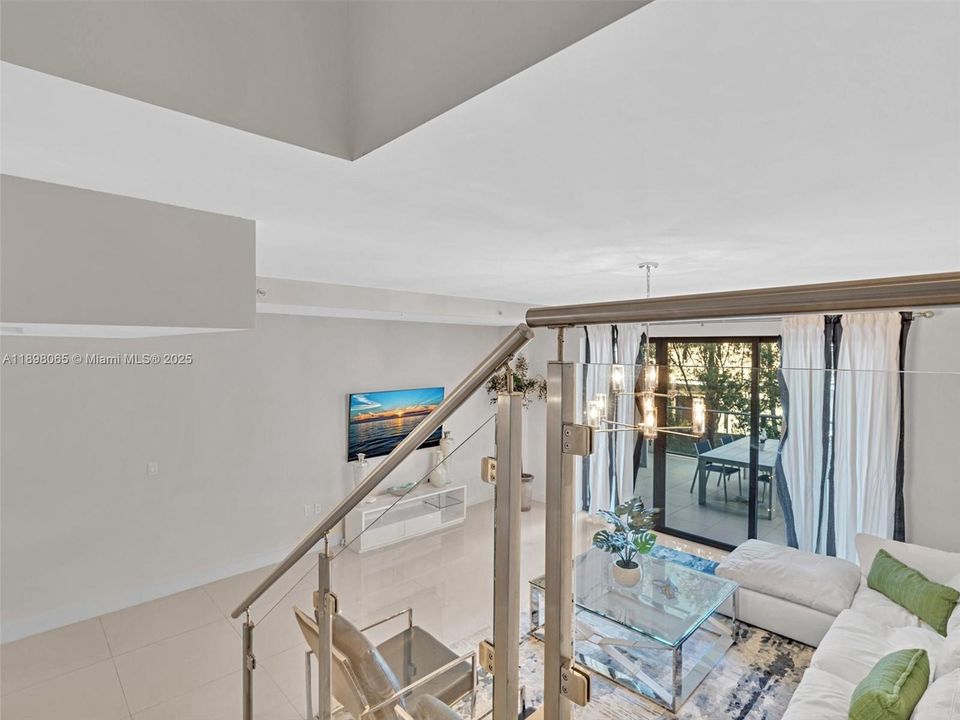 For Sale: $1,400,000 (3 beds, 3 baths, 1944 Square Feet)