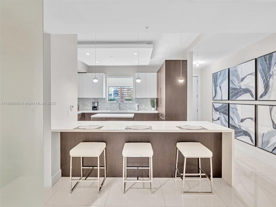 For Sale: $1,400,000 (3 beds, 3 baths, 1944 Square Feet)