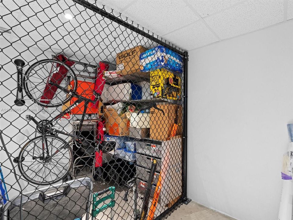 For Sale: $1,400,000 (3 beds, 3 baths, 1944 Square Feet)