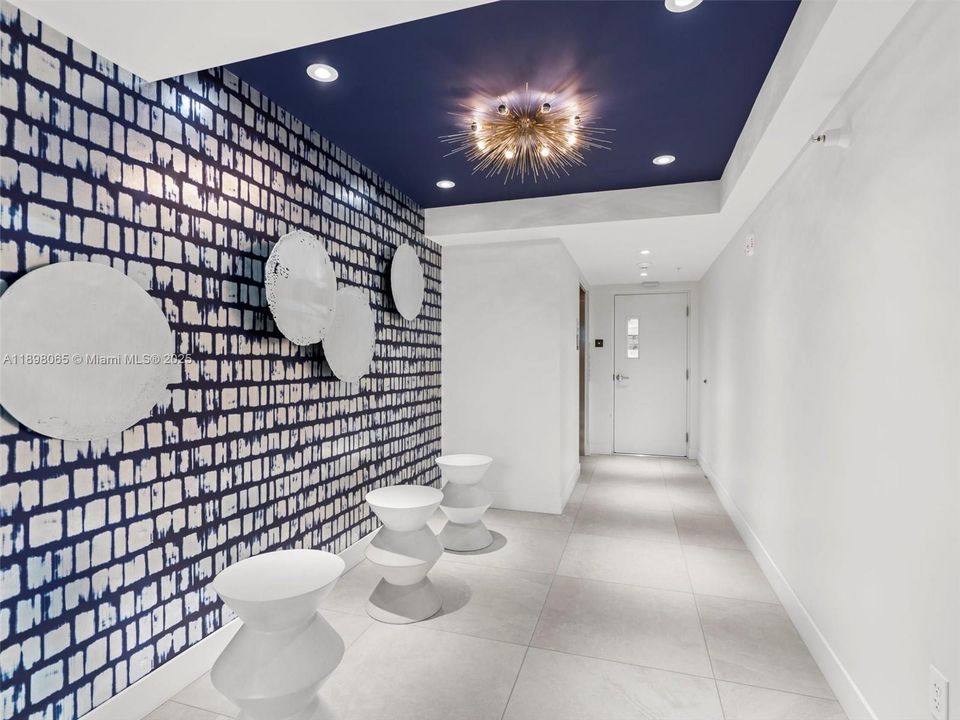 For Sale: $1,400,000 (3 beds, 3 baths, 1944 Square Feet)