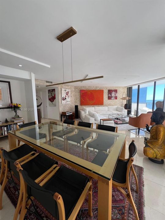 For Sale: $1,249,000 (3 beds, 3 baths, 1895 Square Feet)