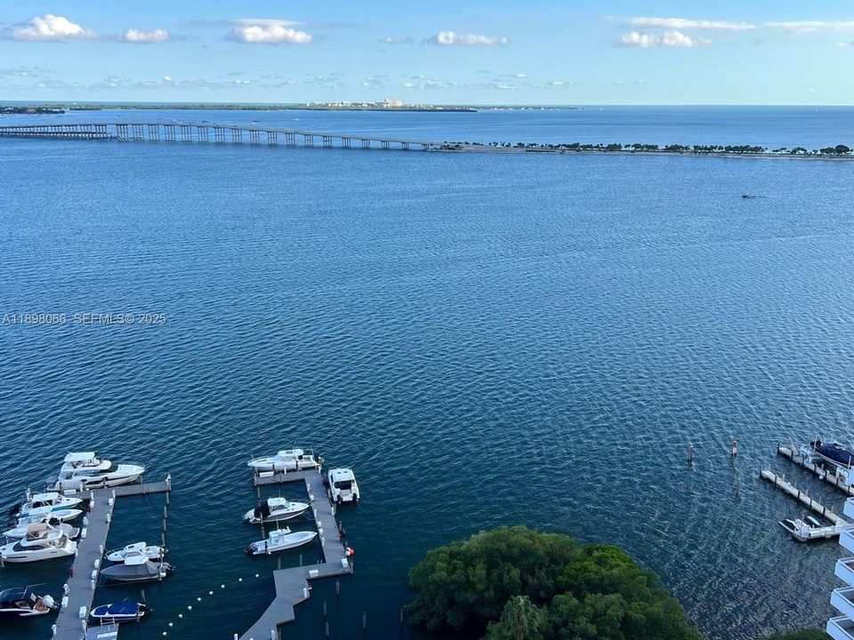 For Sale: $1,249,000 (3 beds, 3 baths, 1895 Square Feet)