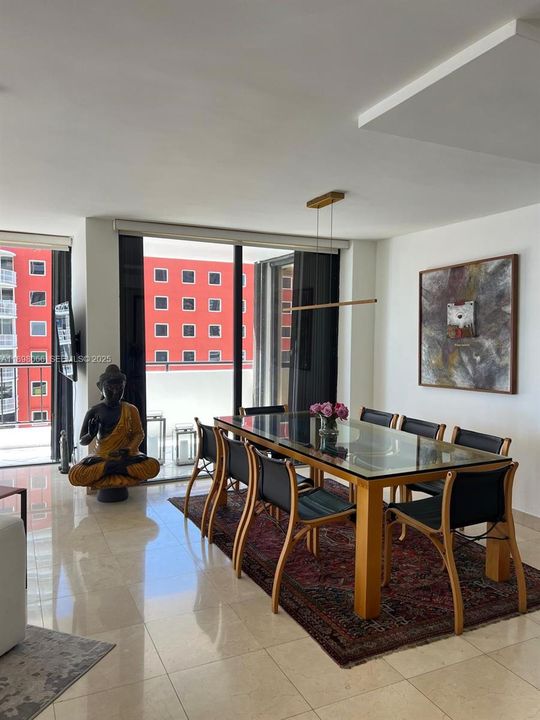 For Sale: $1,249,000 (3 beds, 3 baths, 1895 Square Feet)