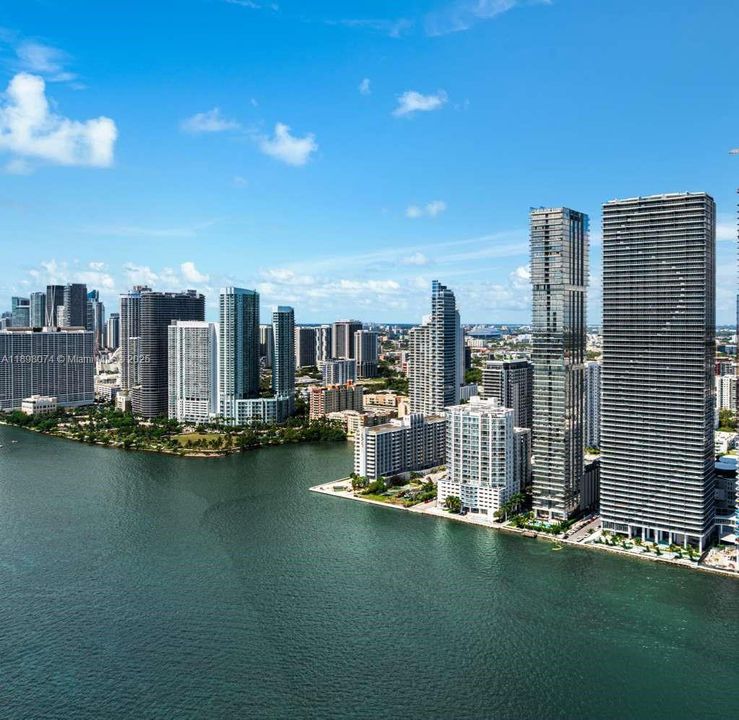 For Sale: $3,125,000 (3 beds, 4 baths, 2743 Square Feet)