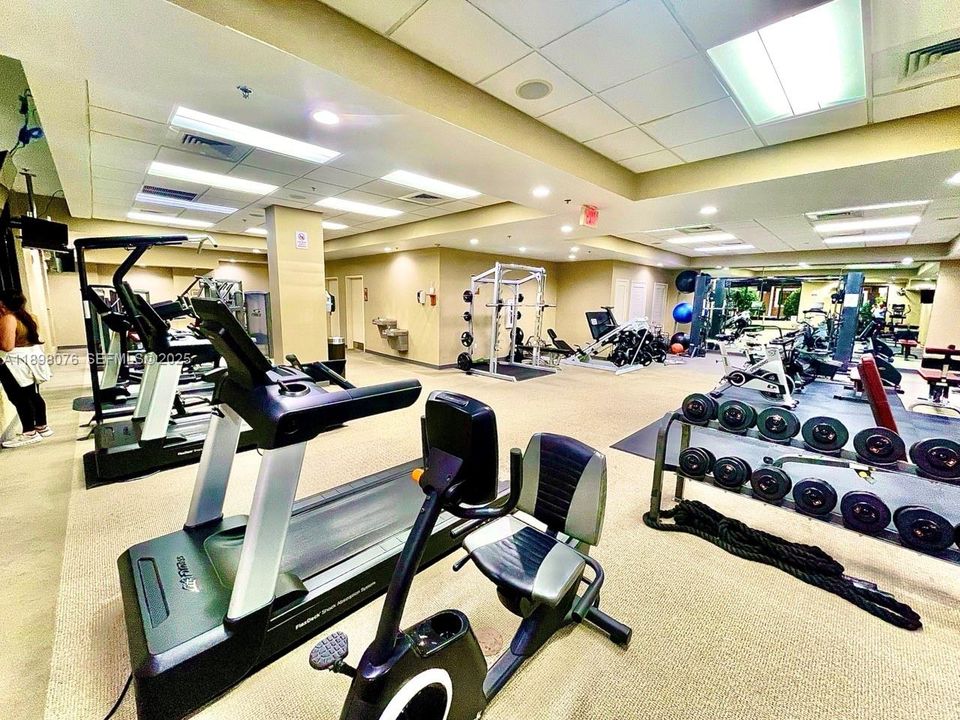 В аренду: $2,950 (2 спален, 2 ванн, 1145 Квадратных фут)