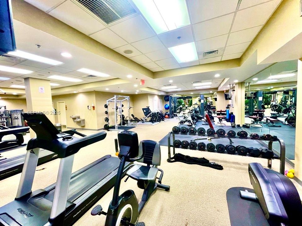 В аренду: $2,950 (2 спален, 2 ванн, 1145 Квадратных фут)