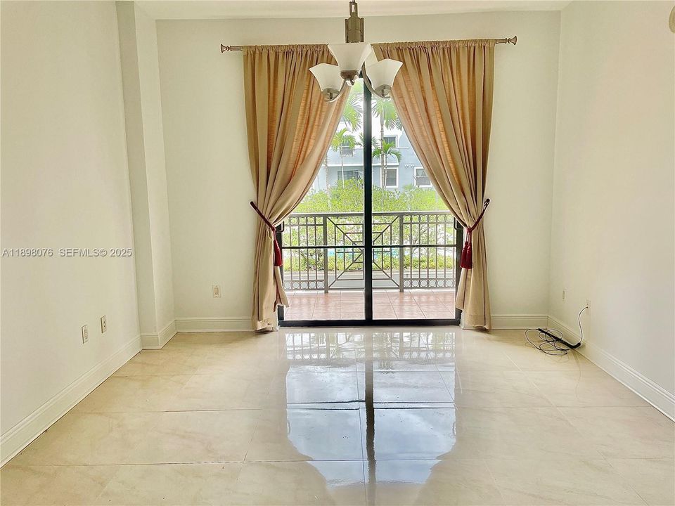 В аренду: $2,950 (2 спален, 2 ванн, 1145 Квадратных фут)