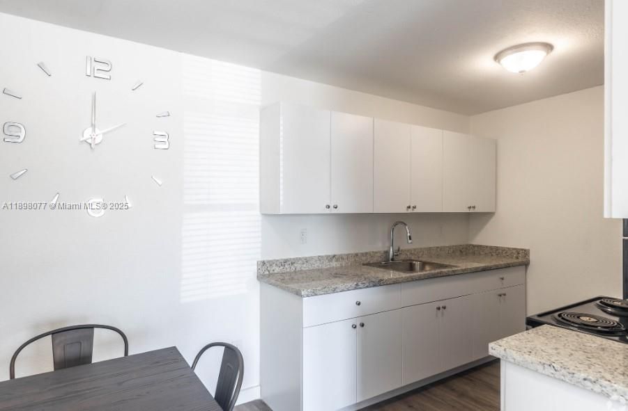 En Renta: $1,895 (4 camas, 2 baños, 1067 Pies cuadrados)