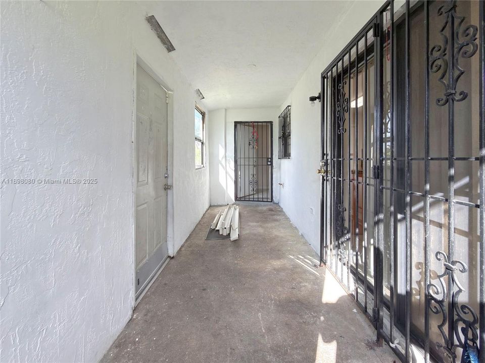 Active With Contract: $365,000 (4 beds, 2 baths, 1658 Square Feet)