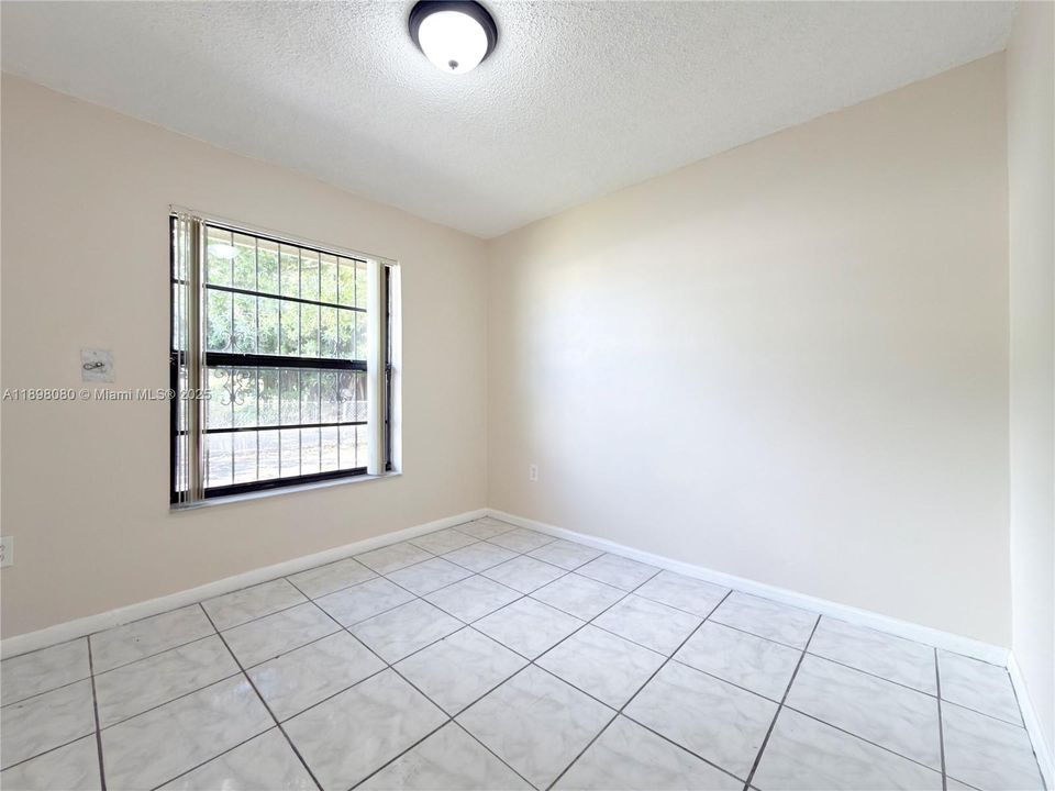 Active With Contract: $365,000 (4 beds, 2 baths, 1658 Square Feet)