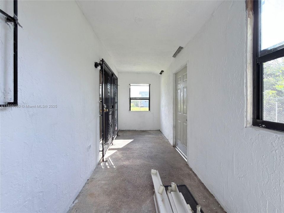 Active With Contract: $365,000 (4 beds, 2 baths, 1658 Square Feet)